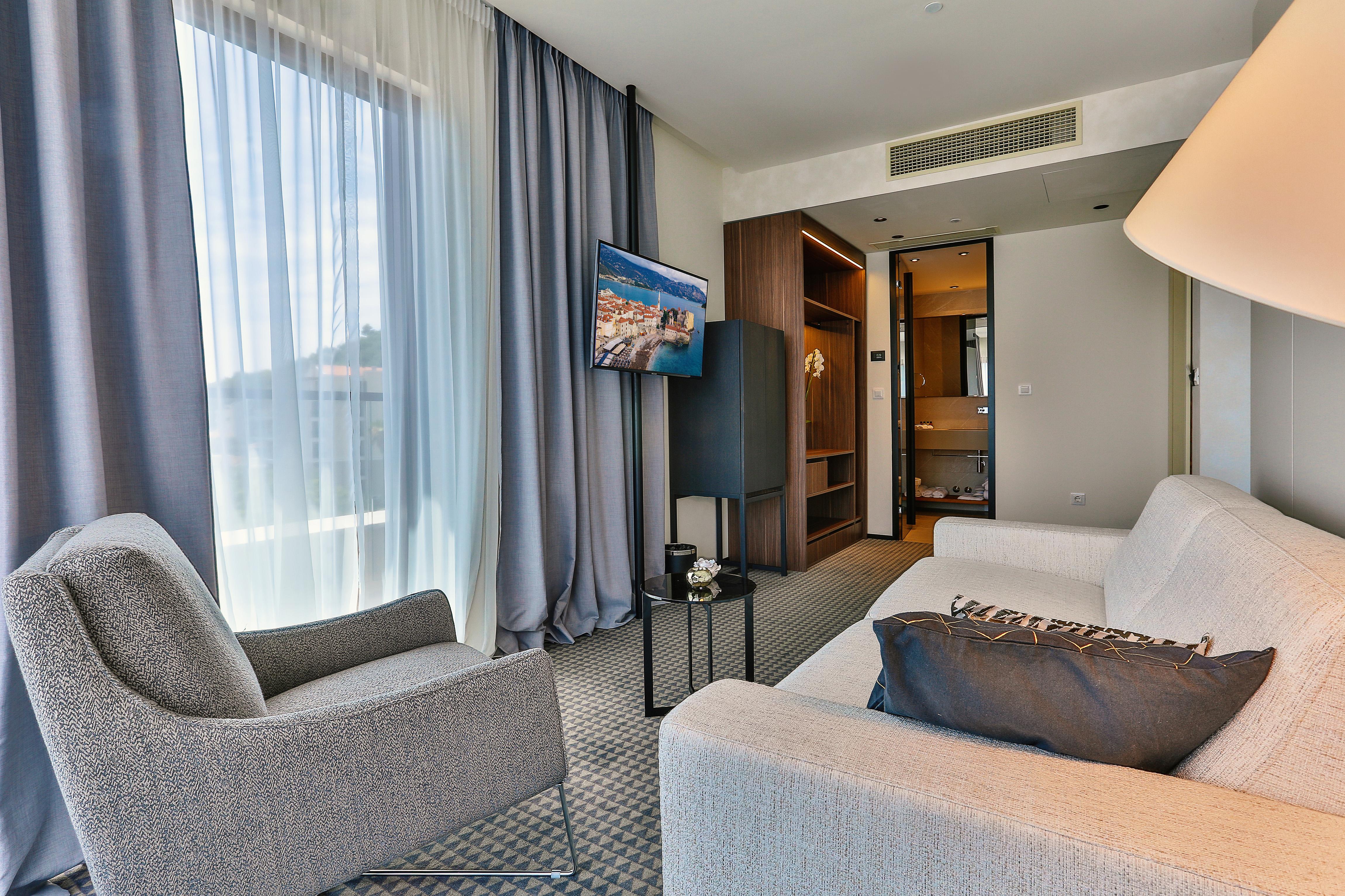 Hotel Kalos Μπούντβα Εξωτερικό φωτογραφία